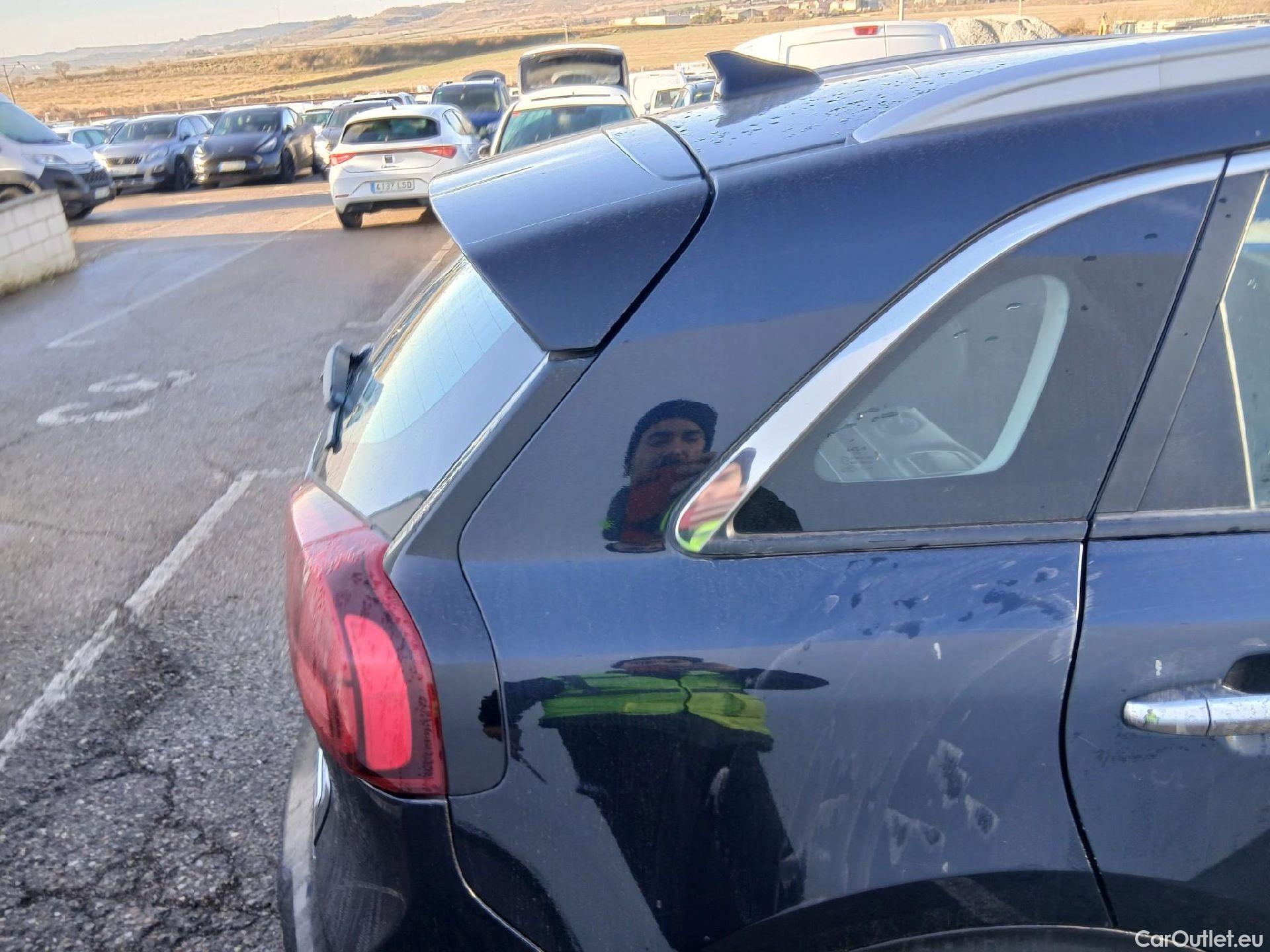  KIA  Niro KIA  / 2019 / 5P / crossover 1.6 GDi PHEV 104kW (141CV) Drive #11