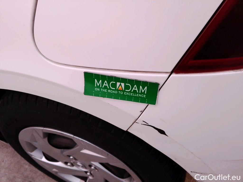  Hyundai  i20 HYUNDAI  / 2020 / 5P / berlina con portón 1.0 TGDI 74kW (100CV) 48V Essence #23