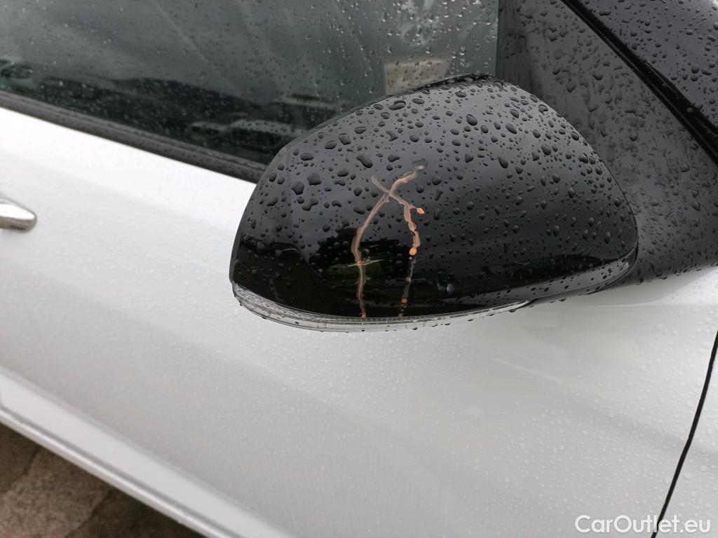  Hyundai  i10 HYUNDAI  / 2020 / 5P / berlina con portón 1.2 Tecno AT 2C #7