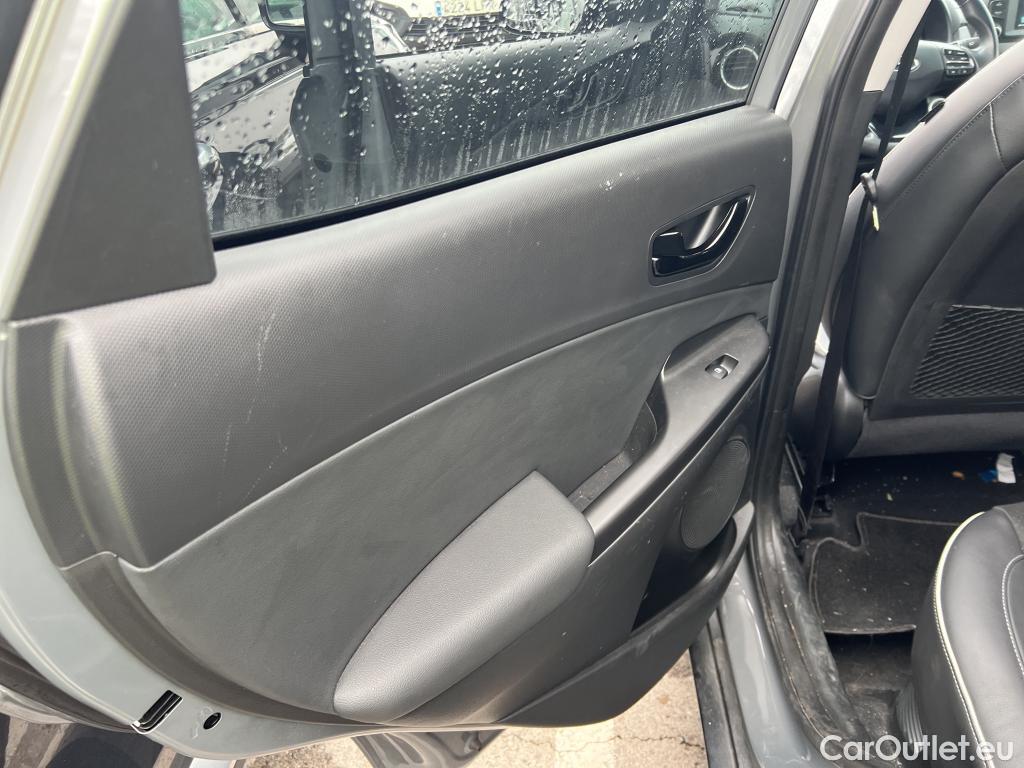  Hyundai  Konna HYUNDAI Kona / 2017 / 5P / todoterreno 1.6 GDI HEV SLE DCT #13