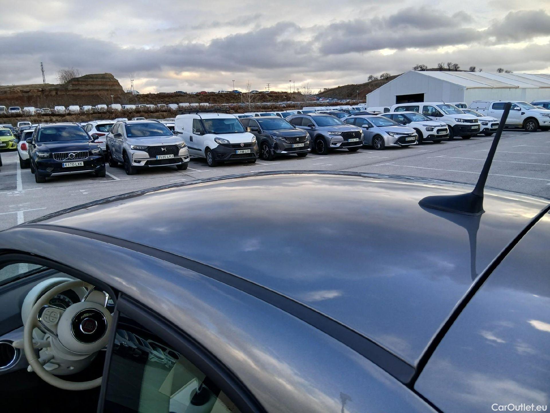  Fiat  500 FIAT  / 2015 / 3P / berlina con portón Lounge 1.2 8v 51KW (69 CV) (AC) #16