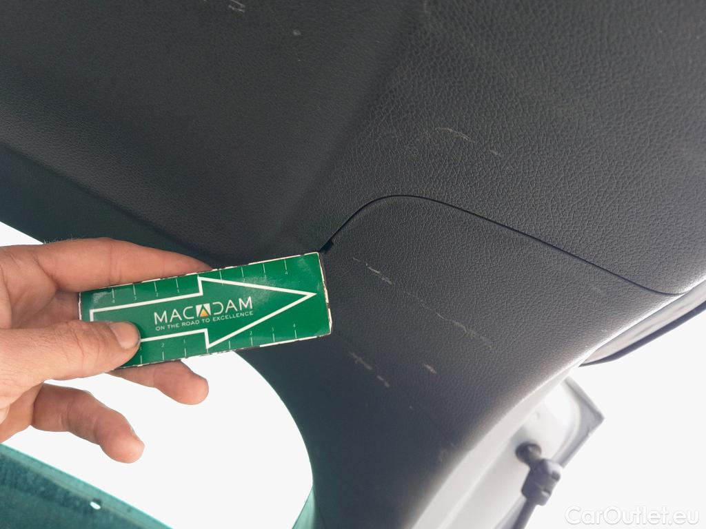  KIA  Sportage KIA  / 2018 / 5P / todoterreno 1.6 MHEV Black Edition 100kW (136CV) 4x2(SP) #16