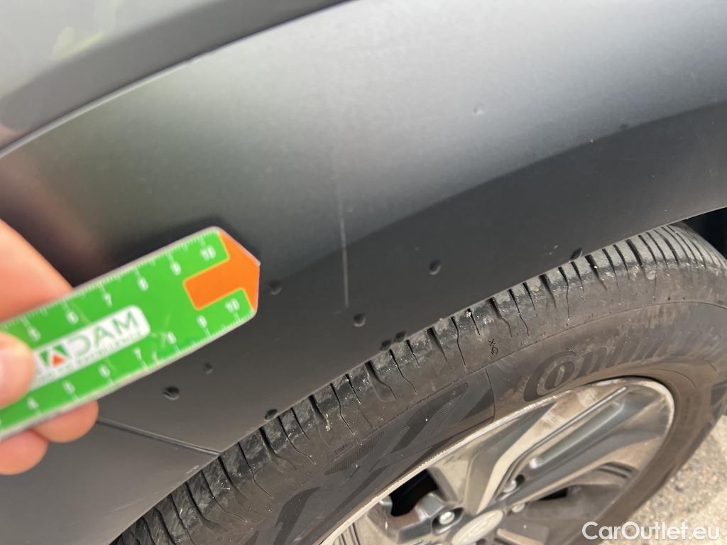  Hyundai  Konna HYUNDAI Kona / 2017 / 5P / todoterreno 1.6 GDI HEV SLE DCT #36