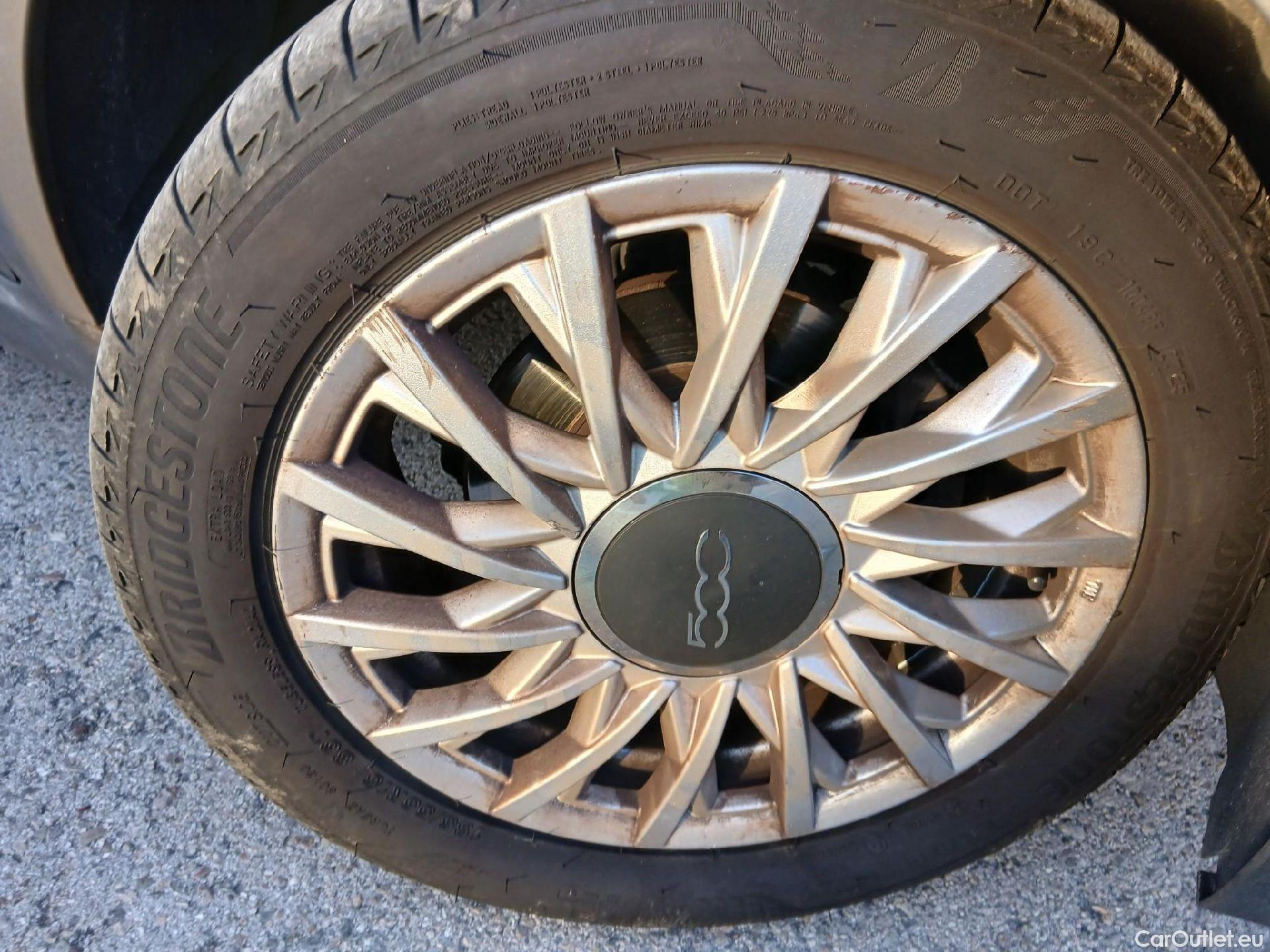  Fiat  500 FIAT  / 2015 / 3P / berlina con portón Lounge 1.2 8v 51KW (69 CV) (AC) #29