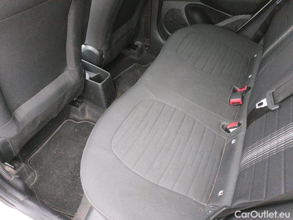  Hyundai  i10 HYUNDAI  / 2020 / 5P / berlina con portón 1.2 Tecno AT 2C #2