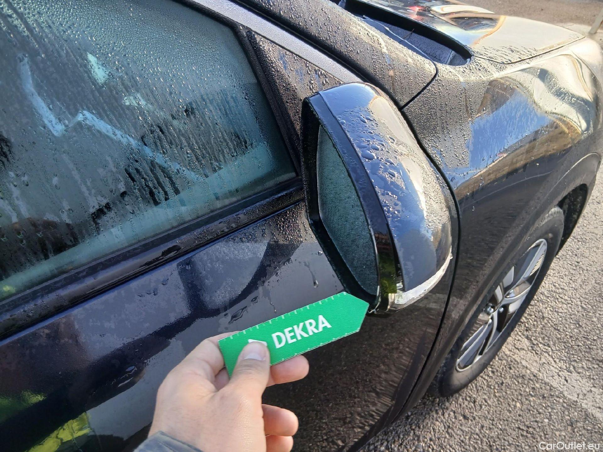  KIA  Niro KIA  / 2019 / 5P / crossover 1.6 GDi PHEV 104kW (141CV) Drive #16