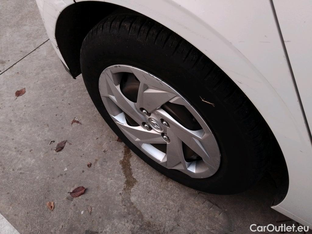  Hyundai  i20 HYUNDAI  / 2020 / 5P / berlina con portón 1.0 TGDI 74kW (100CV) 48V Essence #36