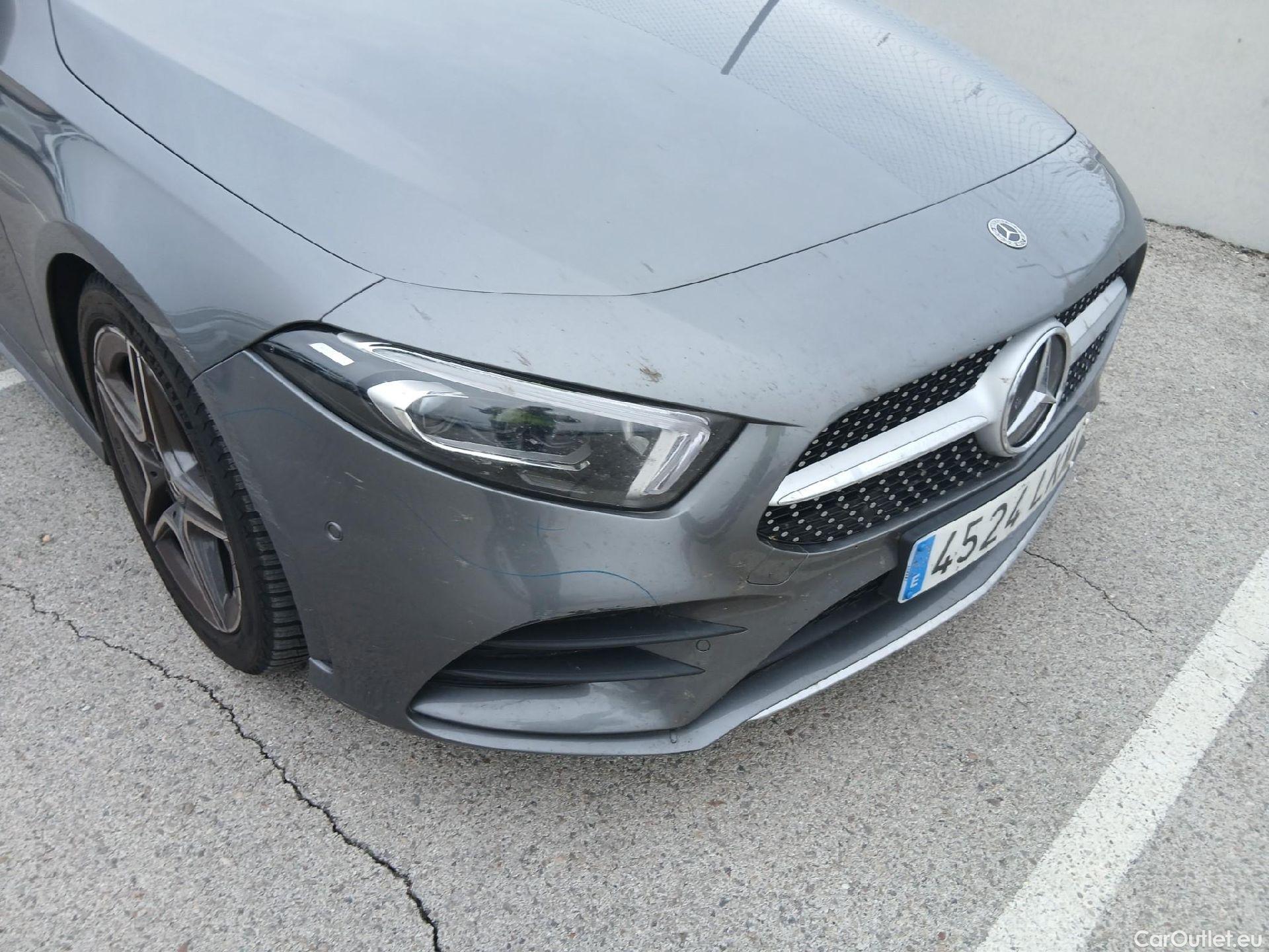  Mercedes  A-Klasse MERCEDES-BENZ Clase A / 2018 / 5P / berlina con portón A 200 #18