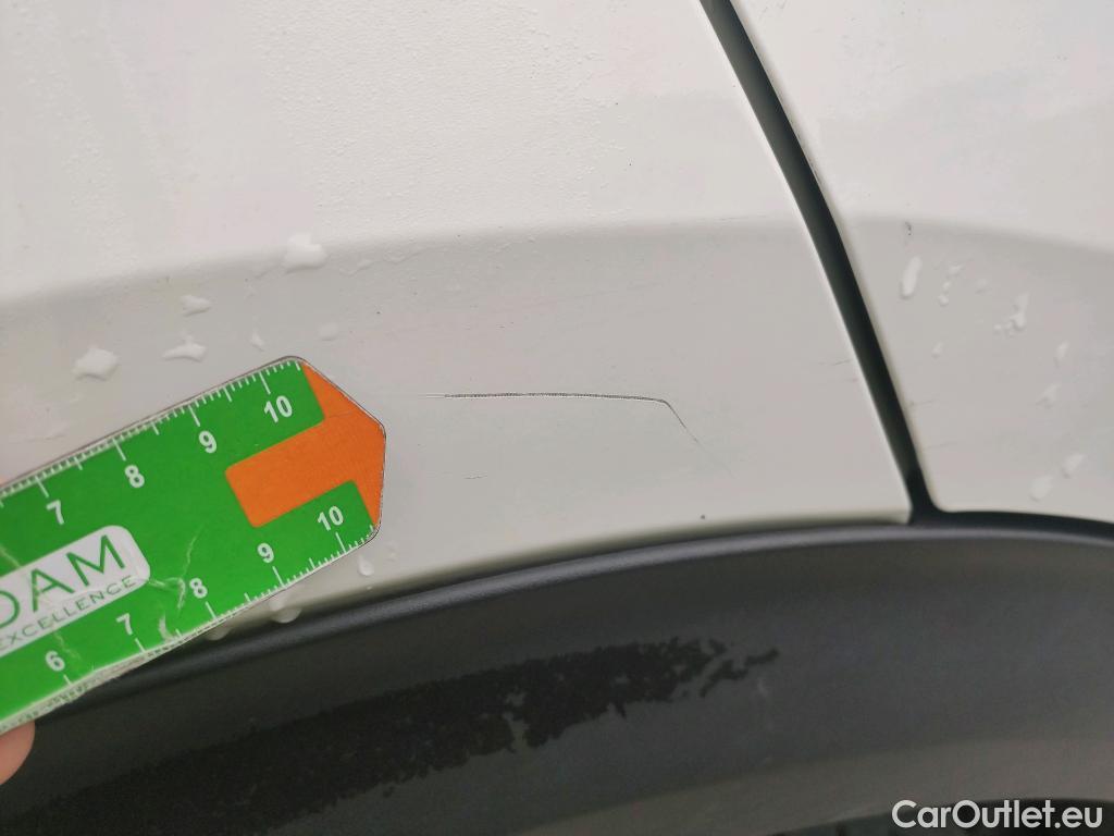  Peugeot  2008 PEUGEOT  / 2019 / 5P / todoterreno Active Puretech 100 S&S BVM6 #8