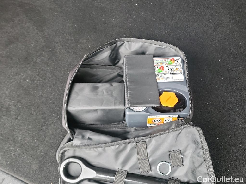  KIA  Sportage KIA  / 2022 / 5P / todoterreno 1.6 T-GDi 110kW (150CV) Drive 4x2 #2