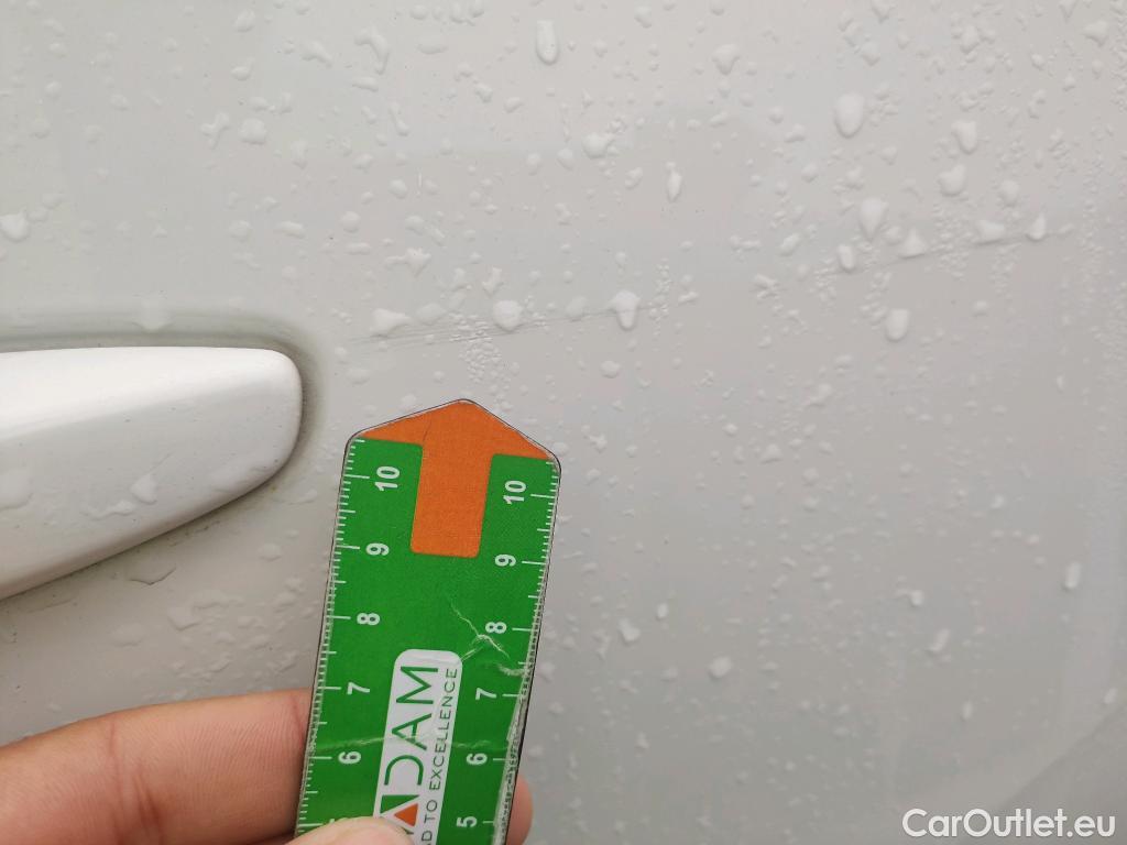  Peugeot  2008 PEUGEOT  / 2019 / 5P / todoterreno Active Puretech 100 S&S BVM6 #10