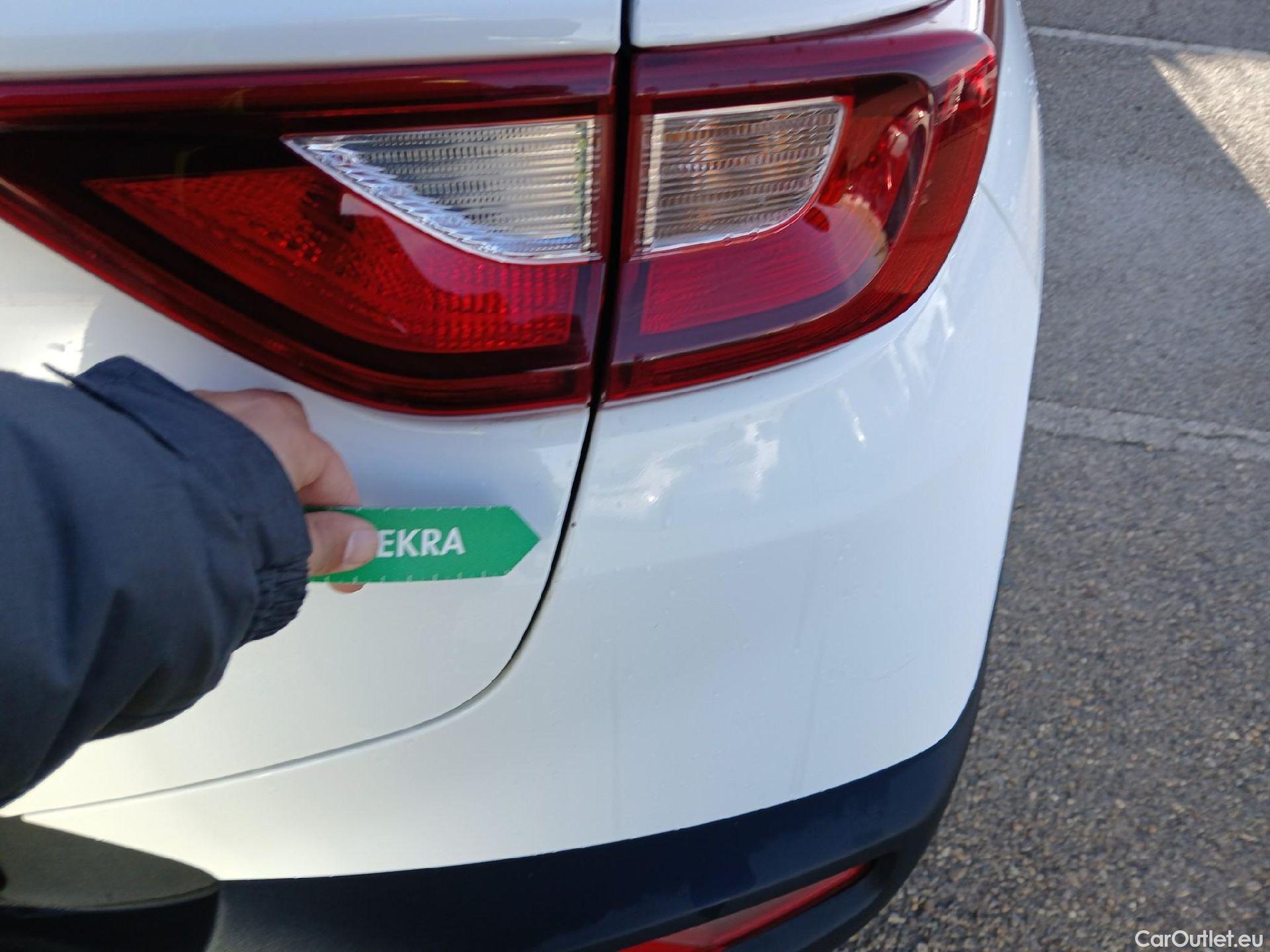  KIA  STONIC KIA  / 2017 / 5P / todoterreno 1.0 T-GDi 74kW (100CV) MHEV iMT Drive #8