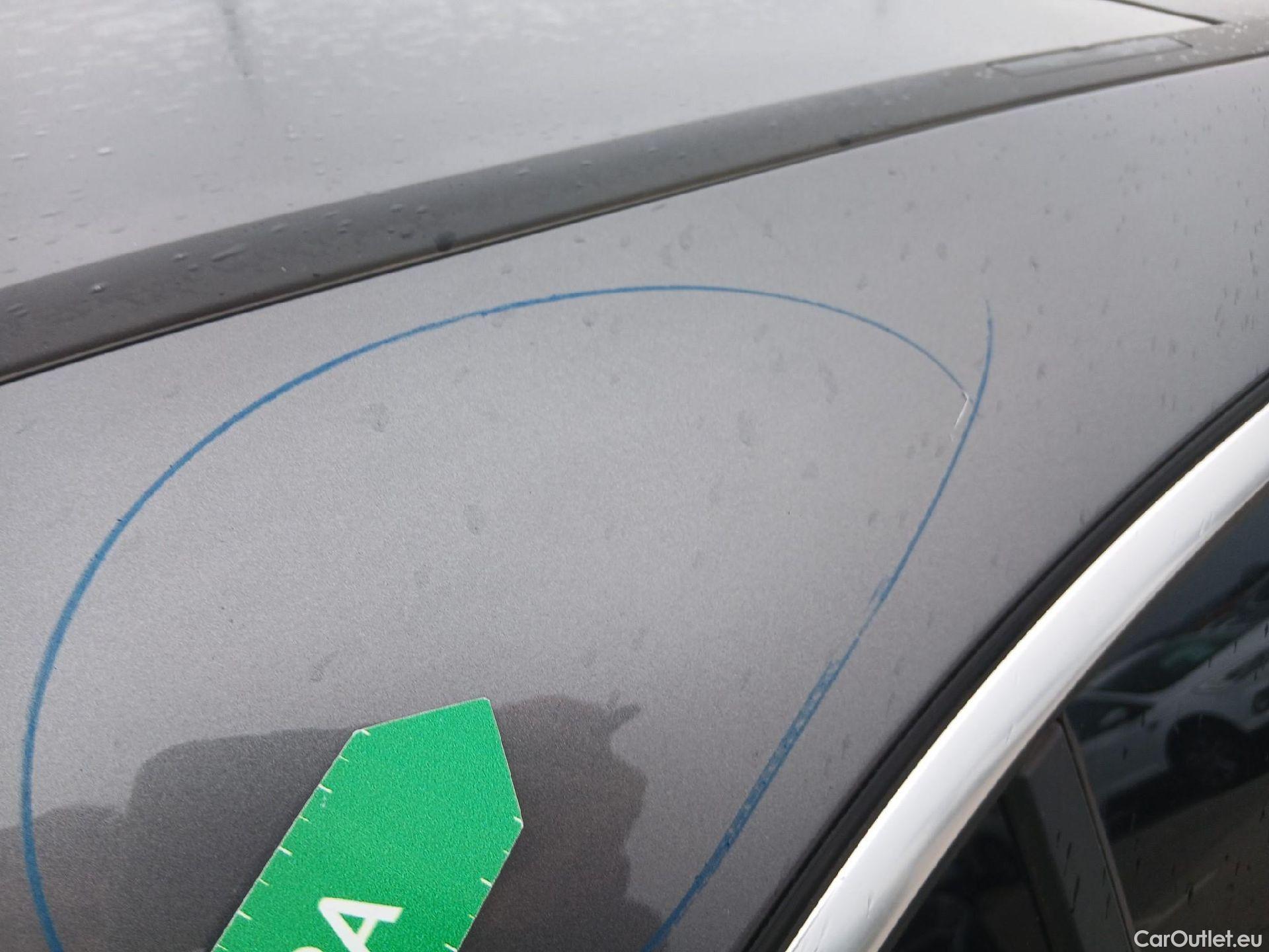  Mercedes  A-Klasse MERCEDES-BENZ Clase A / 2018 / 5P / berlina con portón A 200 #33