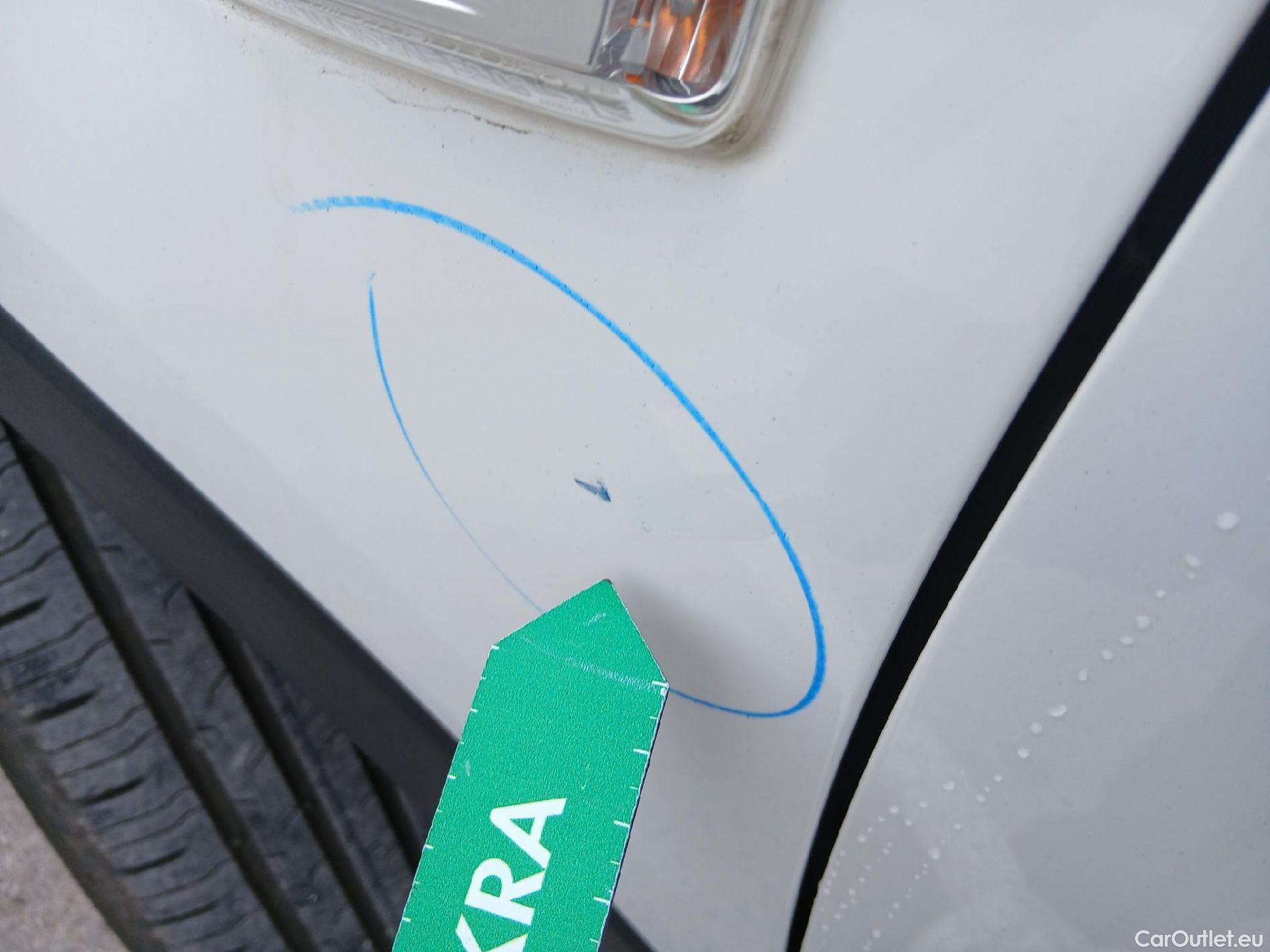  Opel   Grandland X OPEL Grandland / 2021 / 5P / todoterreno 1.5 CDTi Business Edition Auto #9