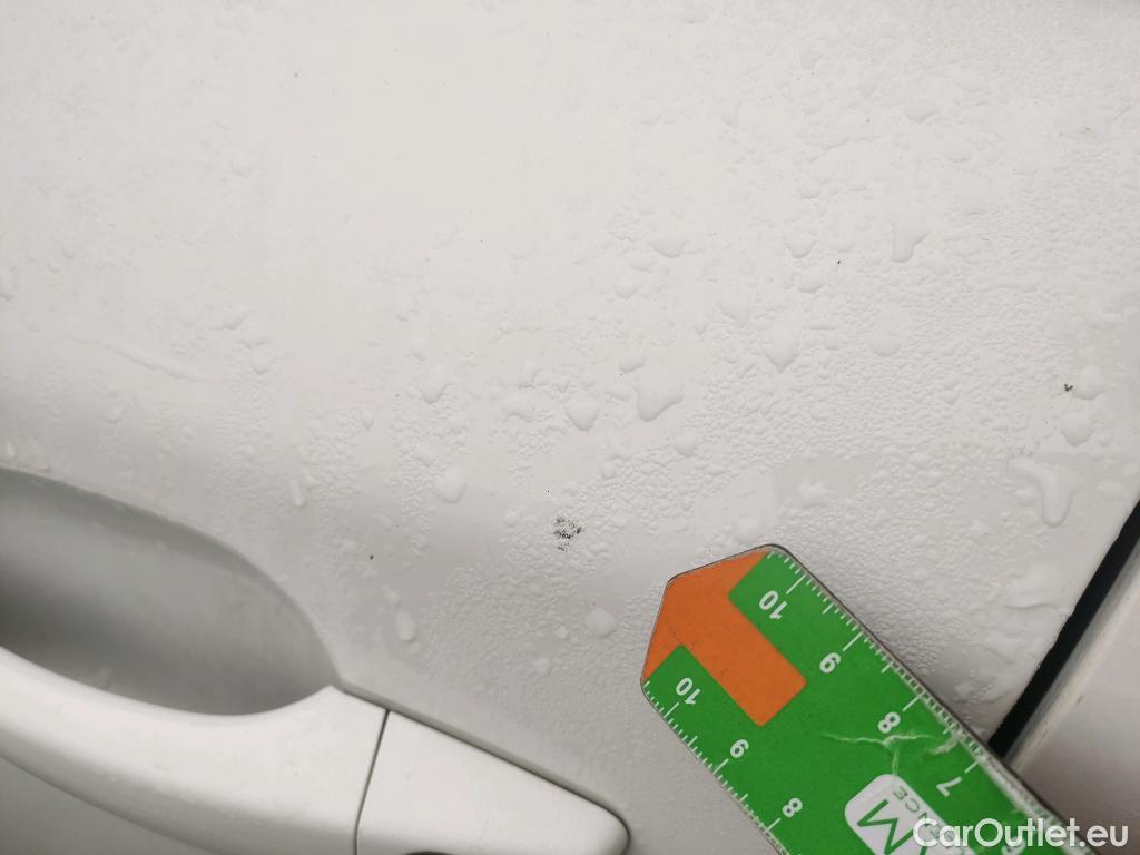  Peugeot  2008 PEUGEOT  / 2019 / 5P / todoterreno Active Puretech 100 S&S BVM6 #4