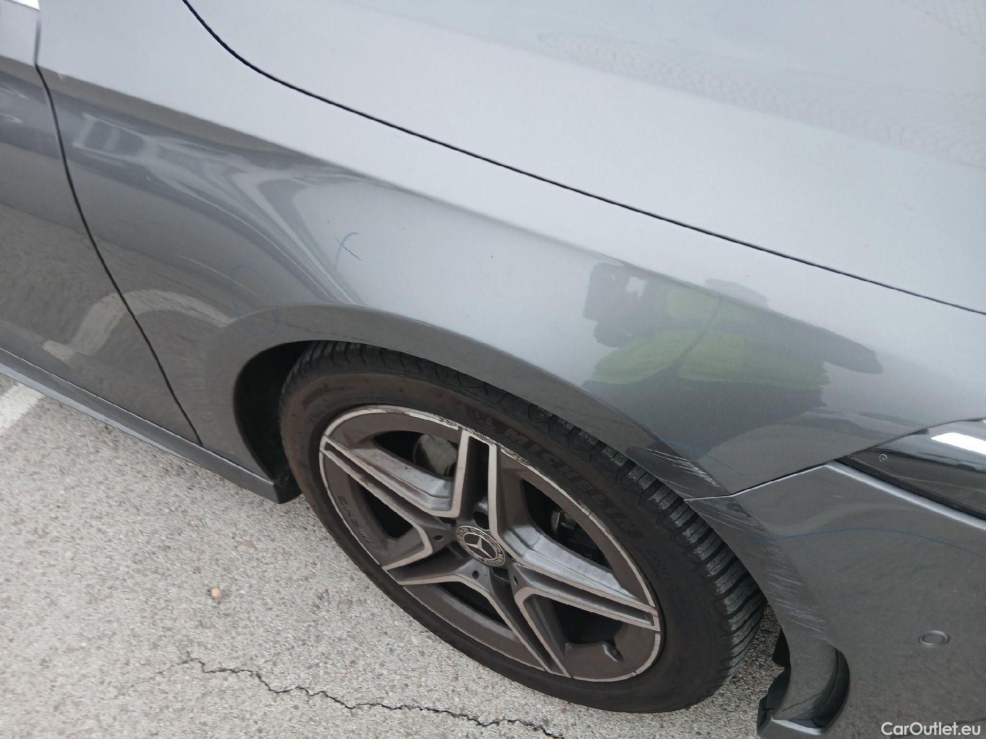  Mercedes  A-Klasse MERCEDES-BENZ Clase A / 2018 / 5P / berlina con portón A 200 #43