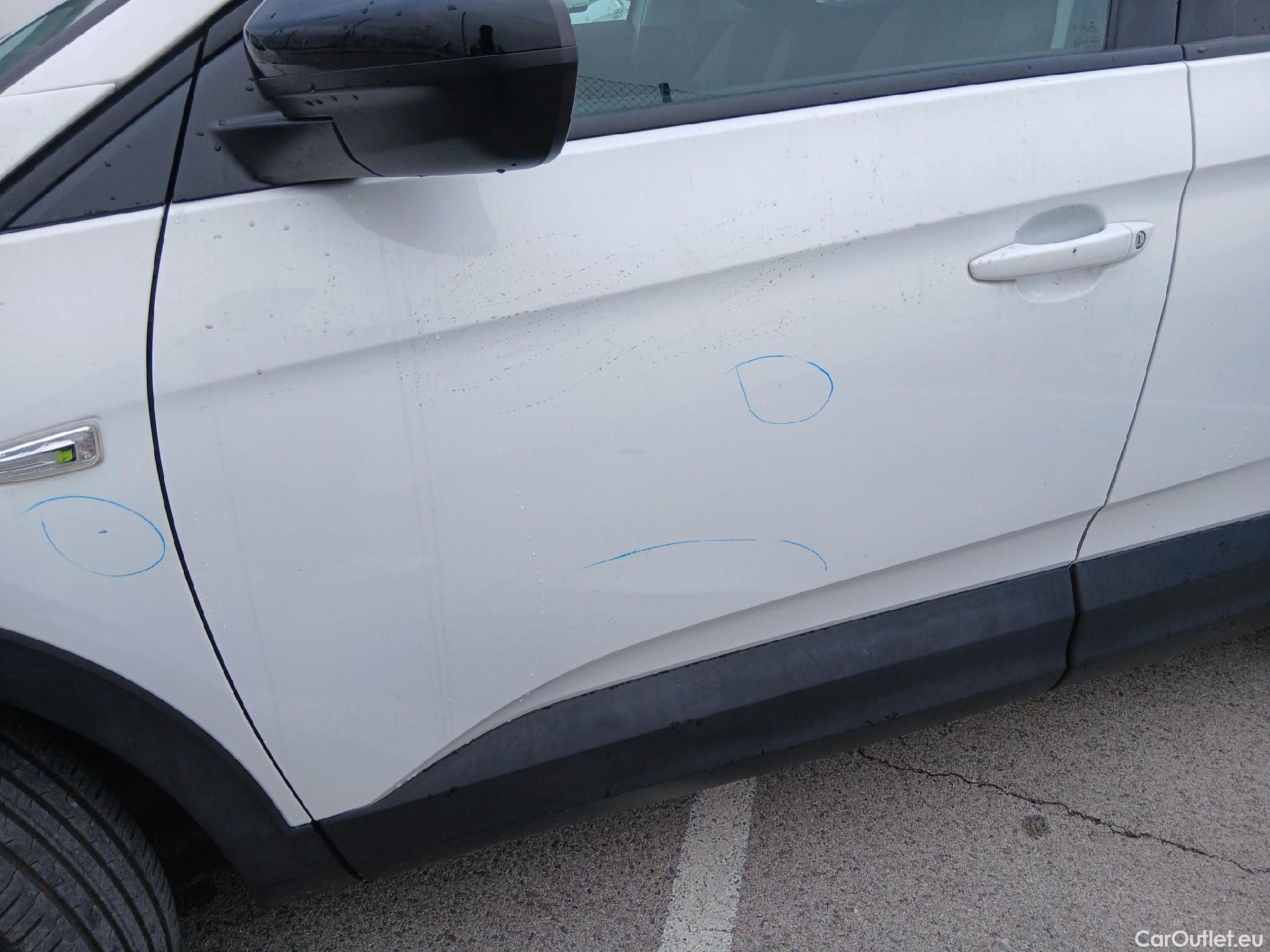  Opel   Grandland X OPEL Grandland / 2021 / 5P / todoterreno 1.5 CDTi Business Edition Auto #11