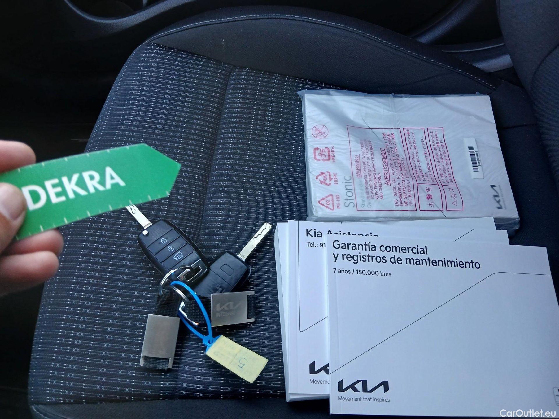  KIA  STONIC KIA  / 2017 / 5P / todoterreno 1.0 T-GDi 74kW (100CV) MHEV iMT Drive #1