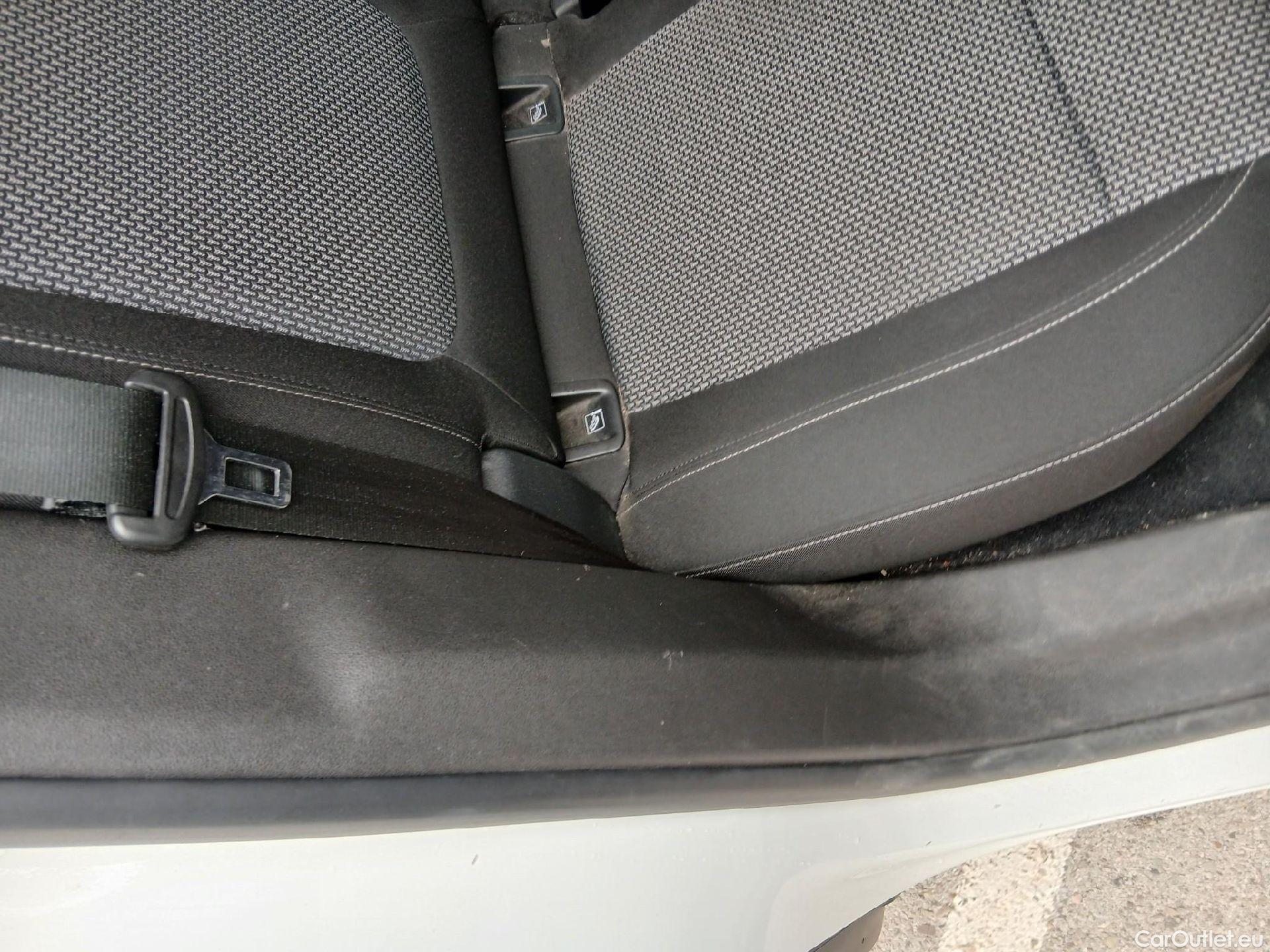  Opel   Grandland X OPEL Grandland / 2021 / 5P / todoterreno 1.5 CDTi Business Edition Auto #36