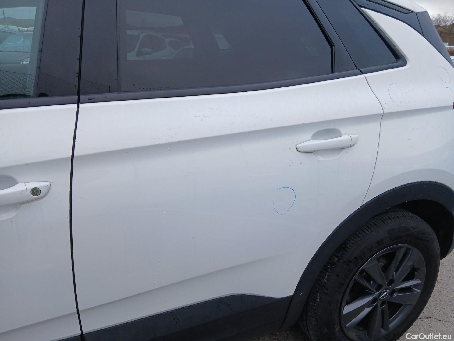  Opel   Grandland X OPEL Grandland / 2021 / 5P / todoterreno 1.5 CDTi Business Edition Auto #13