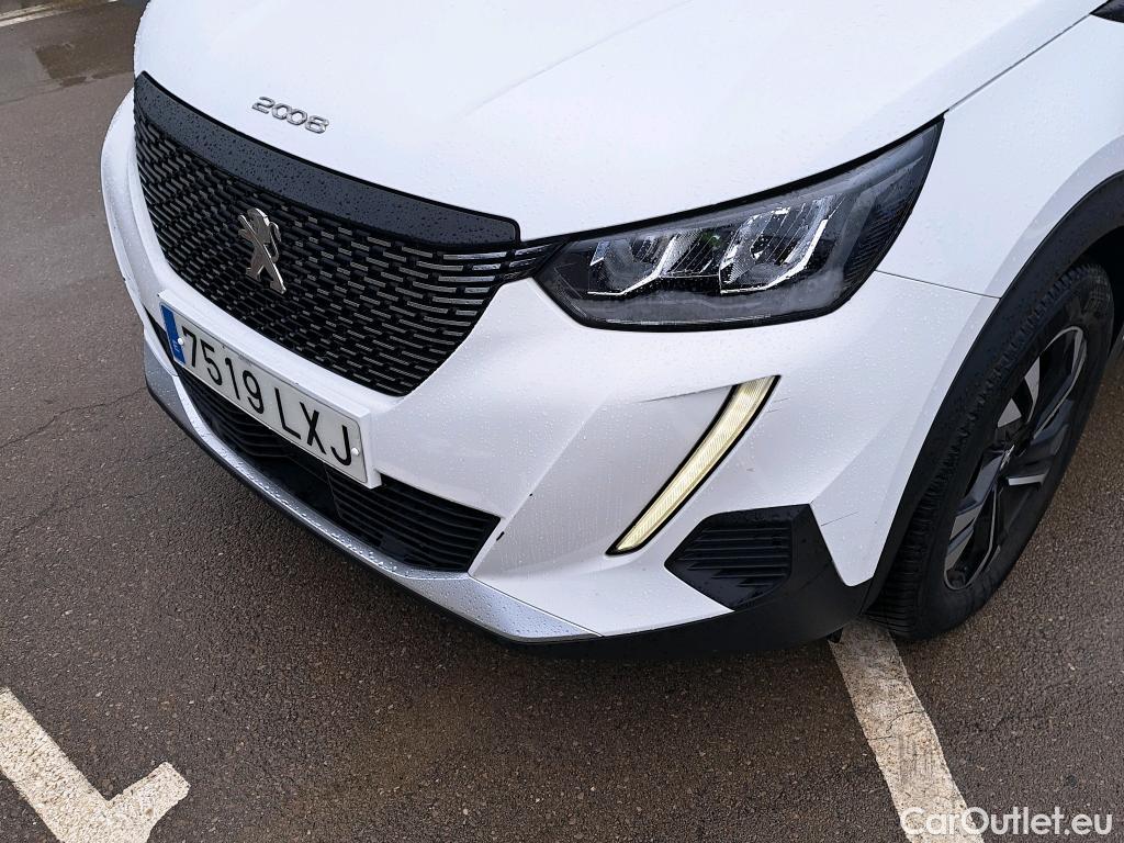  Peugeot  2008 PEUGEOT  / 2019 / 5P / todoterreno Allure BlueHDI 81kW (110CV) #3