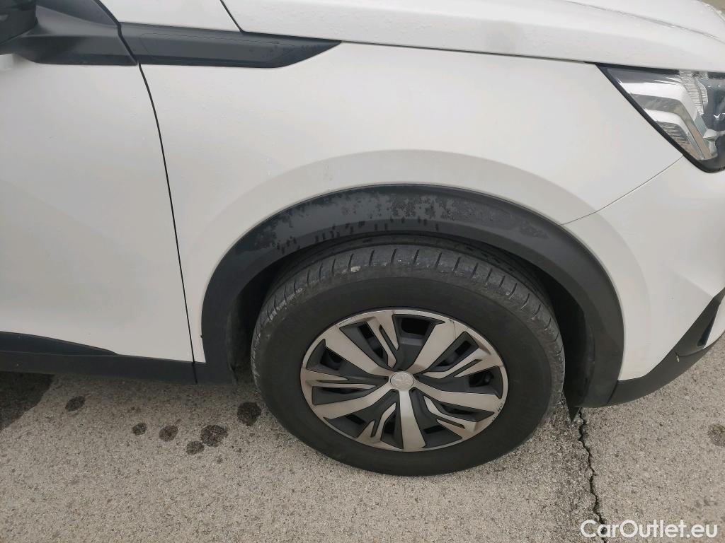  Peugeot  2008 PEUGEOT  / 2019 / 5P / todoterreno Active Puretech 100 S&S BVM6 #11