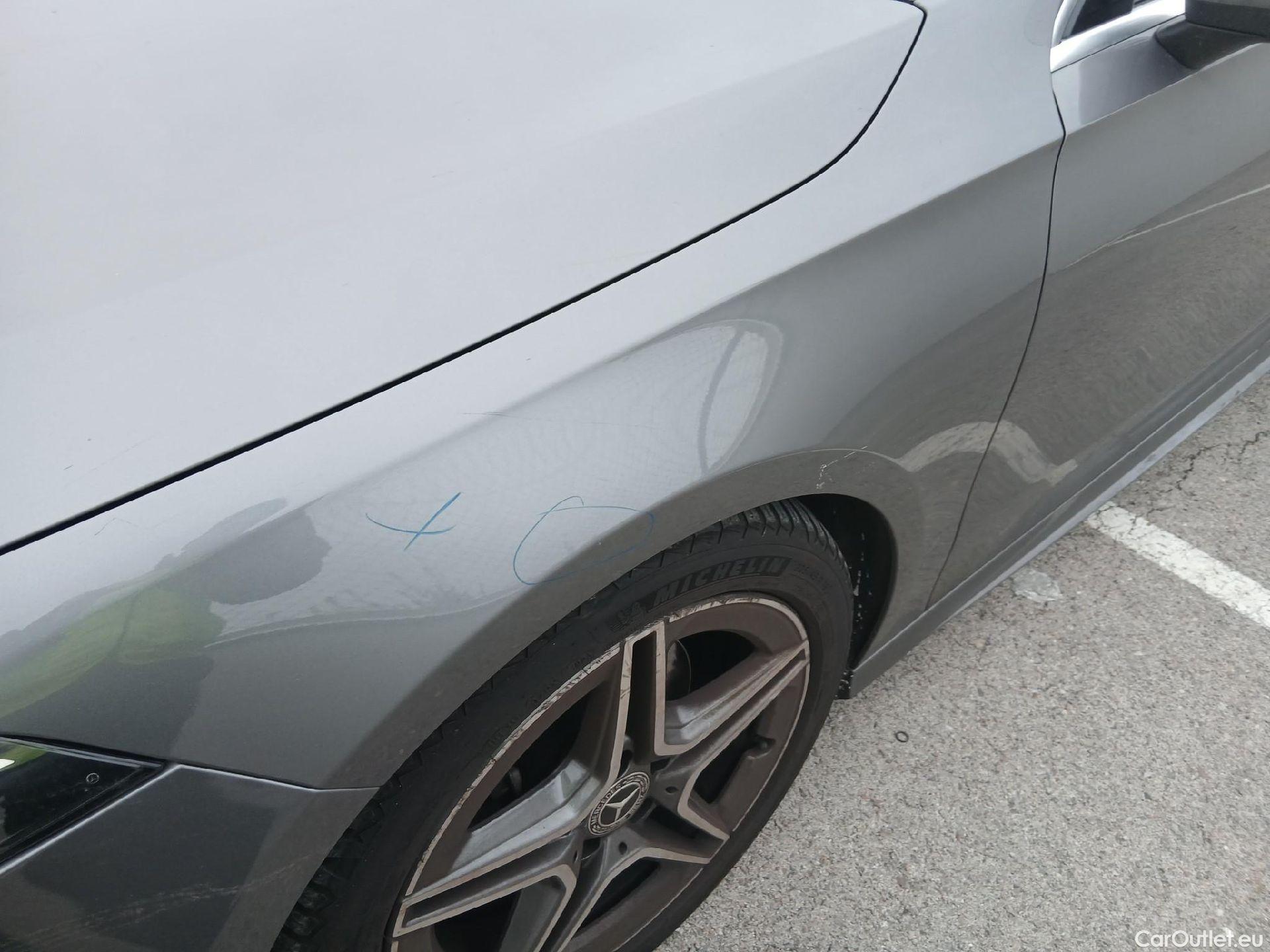  Mercedes  A-Klasse MERCEDES-BENZ Clase A / 2018 / 5P / berlina con portón A 200 #19