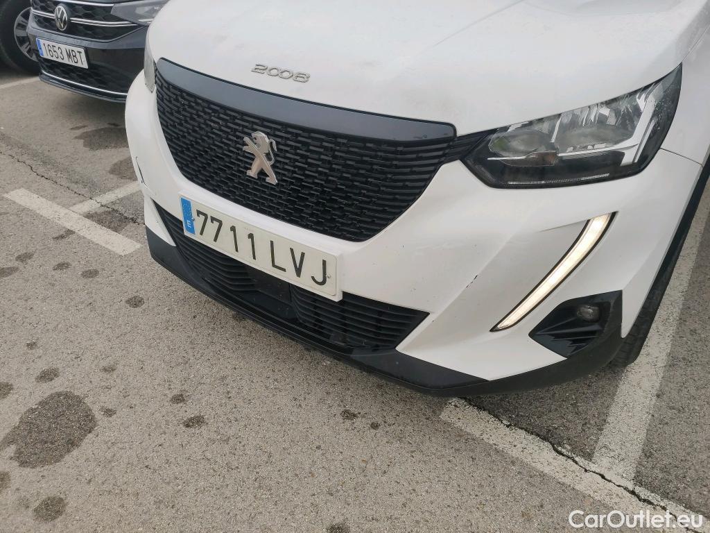  Peugeot  2008 PEUGEOT  / 2019 / 5P / todoterreno Active Puretech 100 S&S BVM6 #17