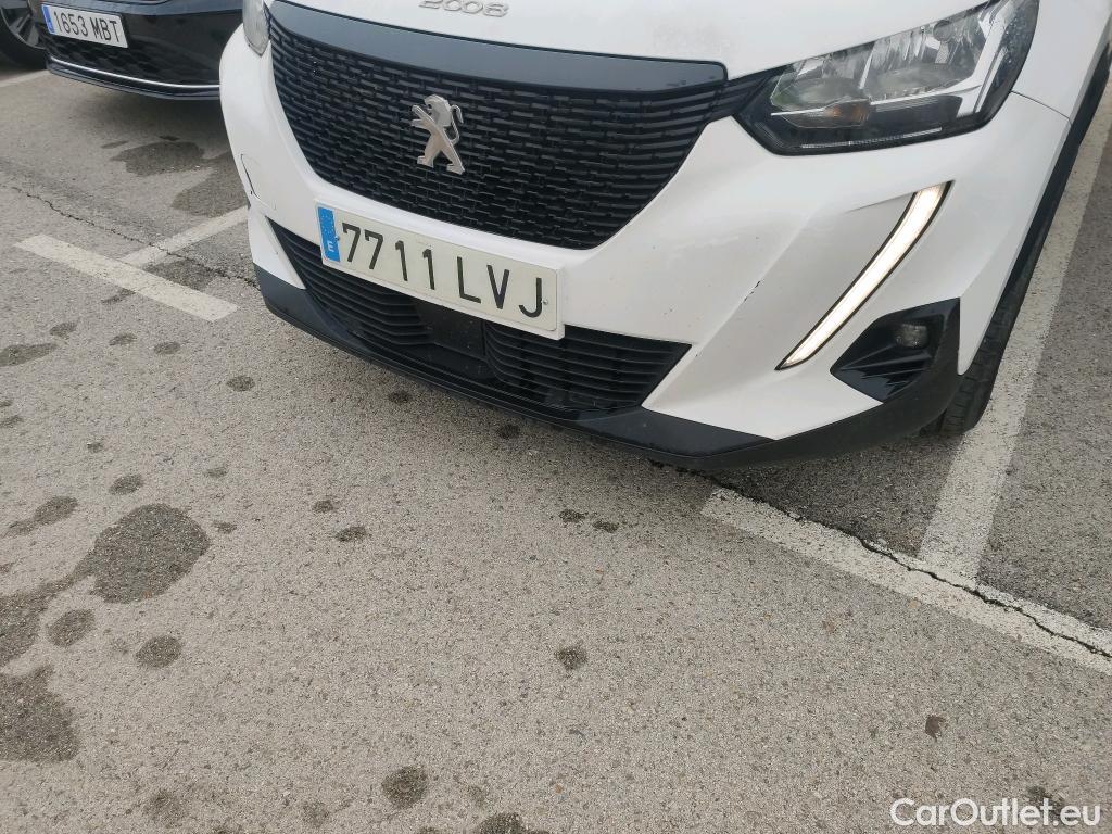  Peugeot  2008 PEUGEOT  / 2019 / 5P / todoterreno Active Puretech 100 S&S BVM6 #23