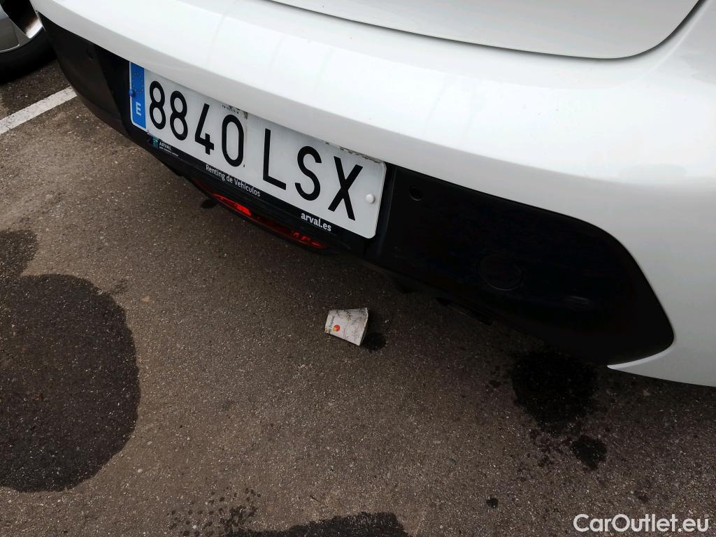  Peugeot  208 PEUGEOT  / 2019 / 5P / berlina con portón BlueHDi 73kW (100CV) Active Pack (AC) #13