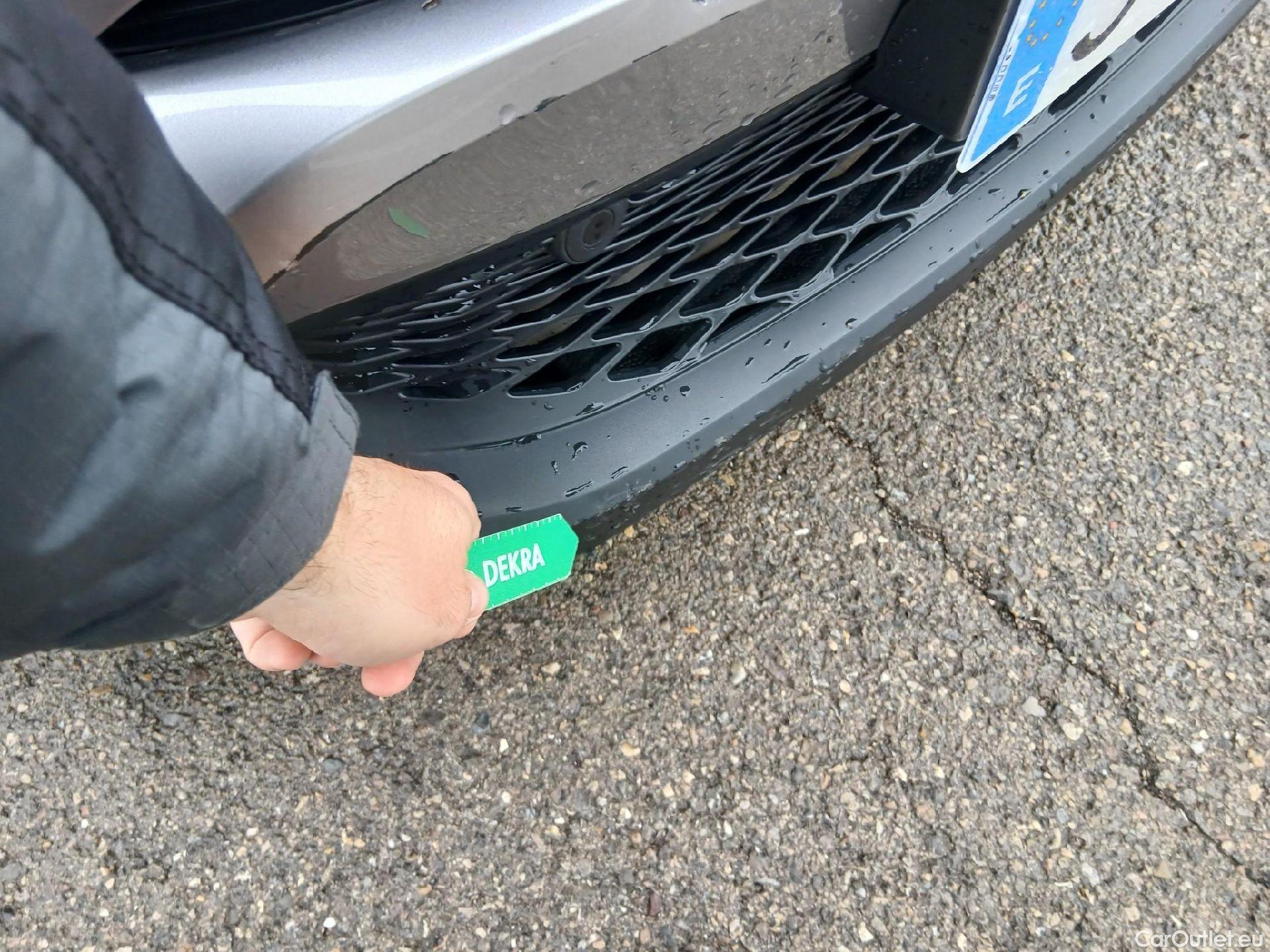  Toyota  C-HR TOYOTA  / 2016 / 5P / todoterreno 1.8 125H Advance (CX) #3