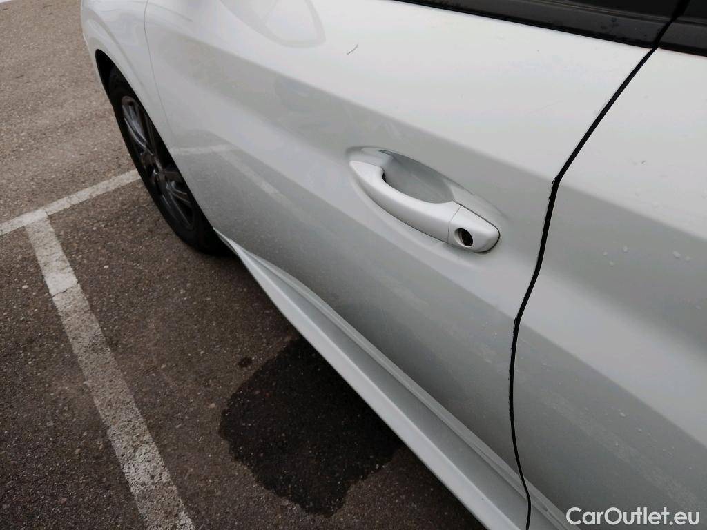  Peugeot  208 PEUGEOT  / 2019 / 5P / berlina con portón BlueHDi 73kW (100CV) Active Pack (AC) #5