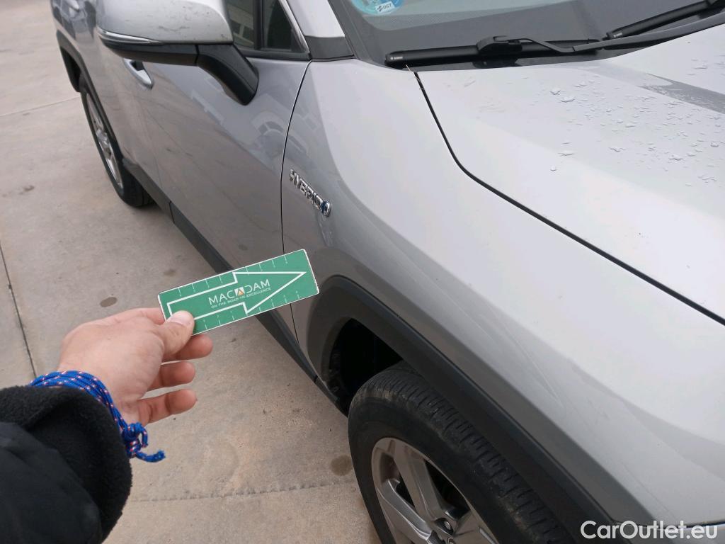  Toyota  RAV4 TOYOTA  / 2018 / 5P / todoterreno 2.5l 220H Advance #28