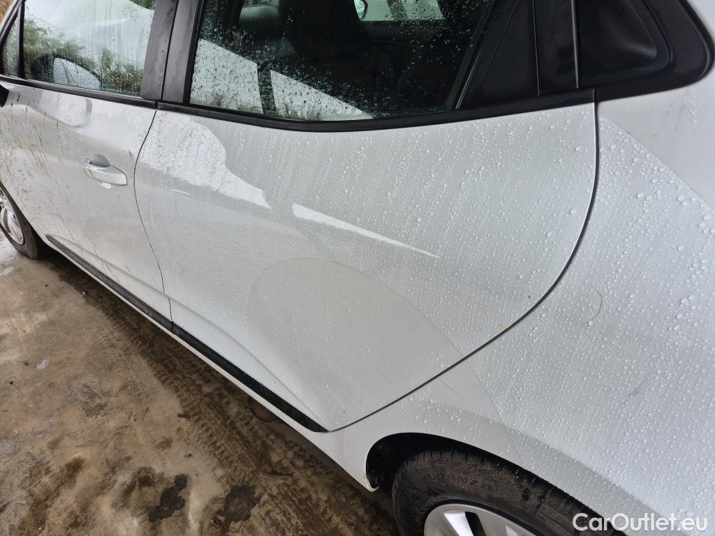  Renault  Clio RENAULT  / 2019 / 5P / berlina con portón Business Blue dCi 74kW (100CV) #20