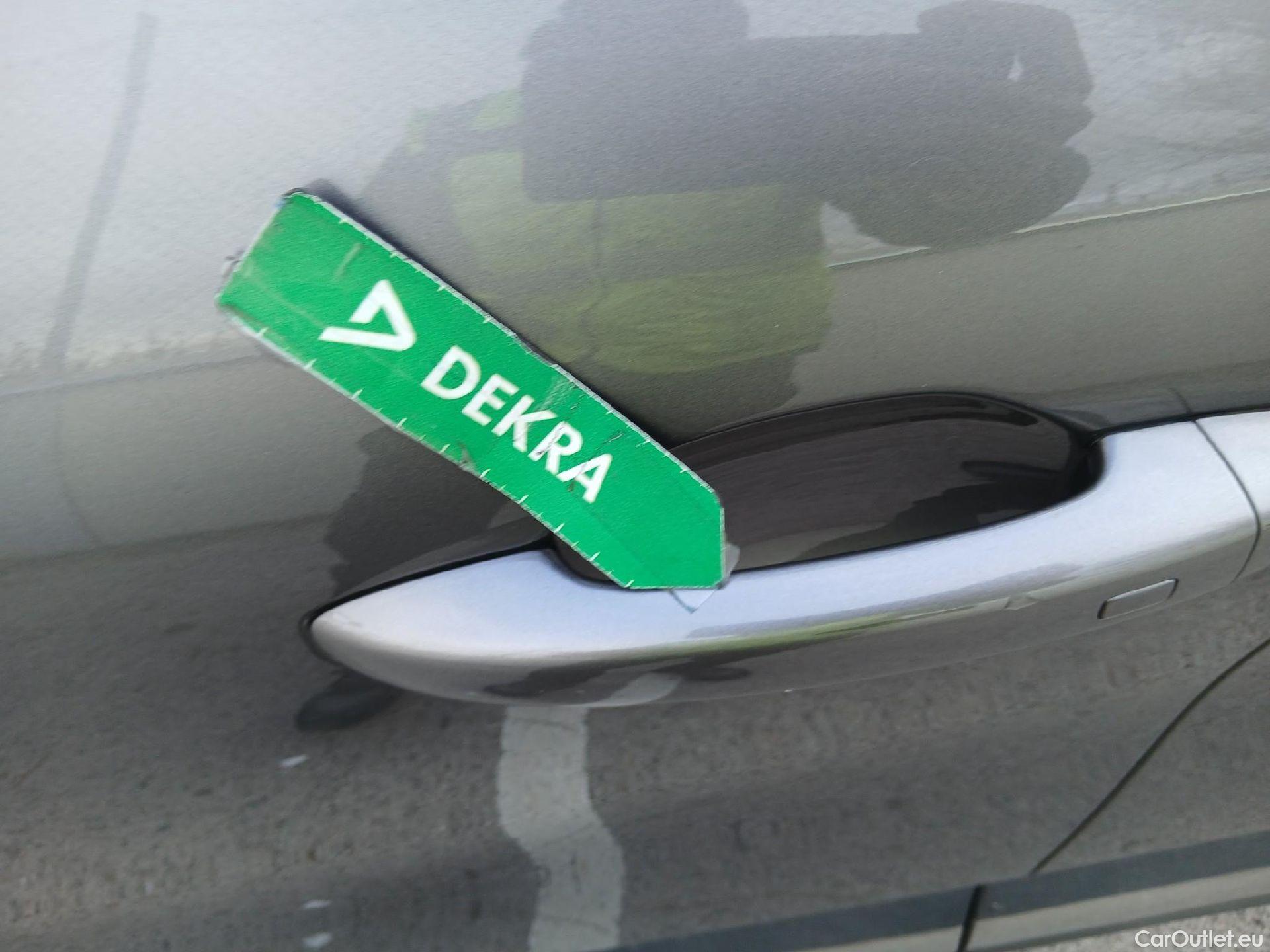  Renault  Captur RENAULT  / 2020 / 5P / todoterreno Zen TCe 140CV GPF Micro Híbrido #13