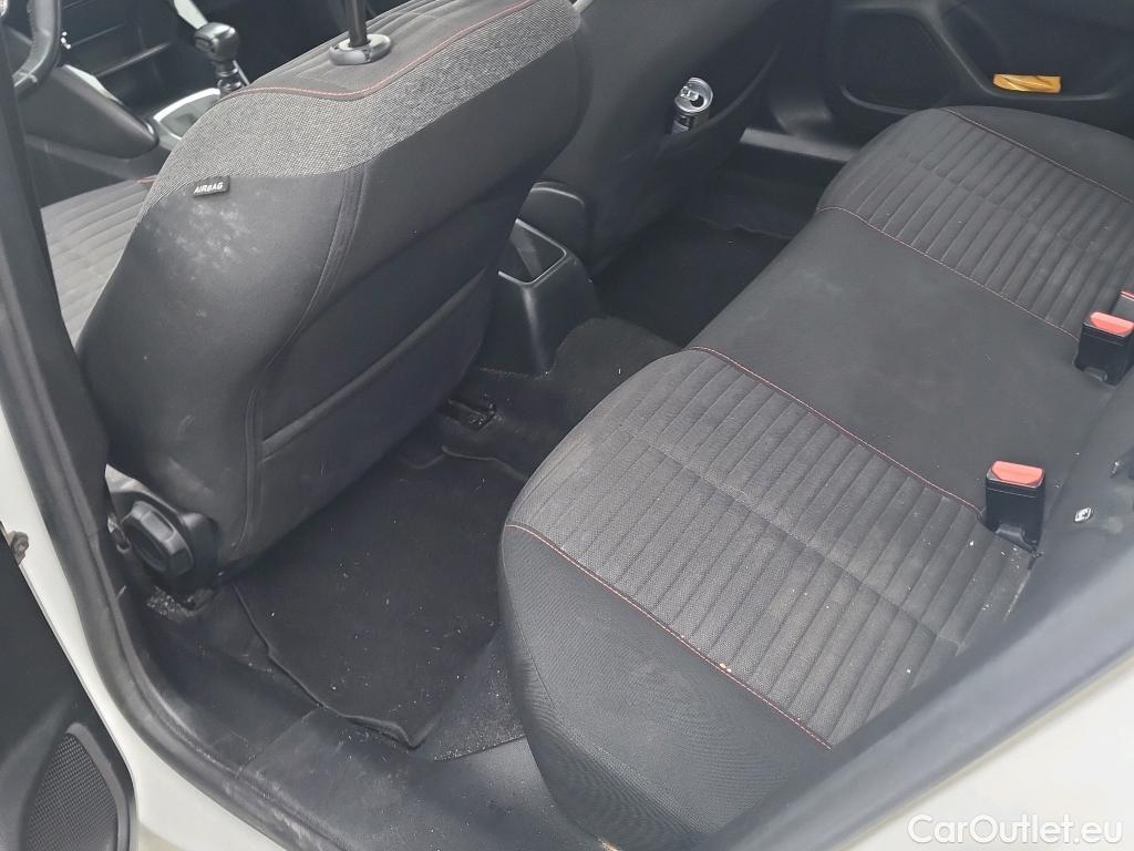  Peugeot  2008 PEUGEOT  / 2019 / 5P / todoterreno Active BlueHDI 100 S&S BVM6 #12