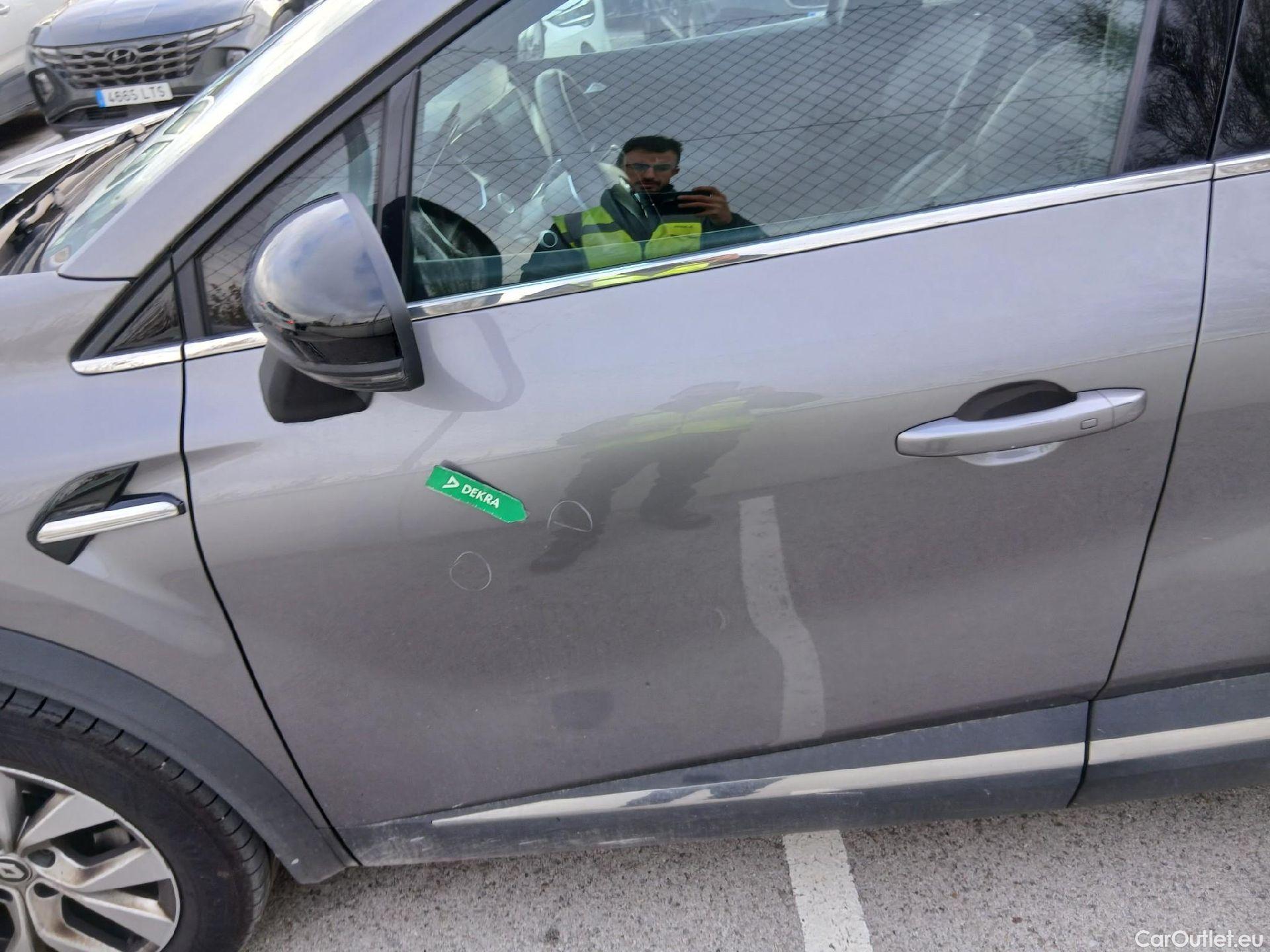  Renault  Captur RENAULT  / 2020 / 5P / todoterreno Zen TCe 140CV GPF Micro Híbrido #12