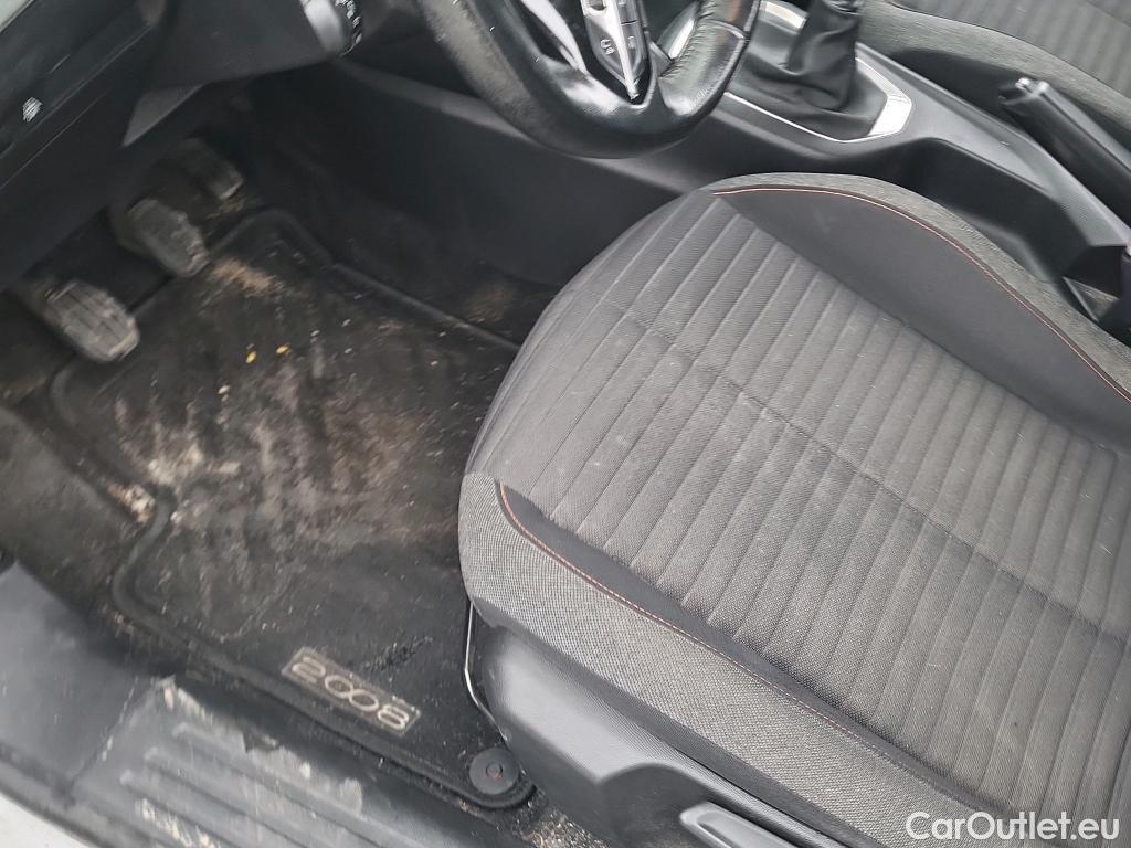  Peugeot  2008 PEUGEOT  / 2019 / 5P / todoterreno Active BlueHDI 100 S&S BVM6 #11