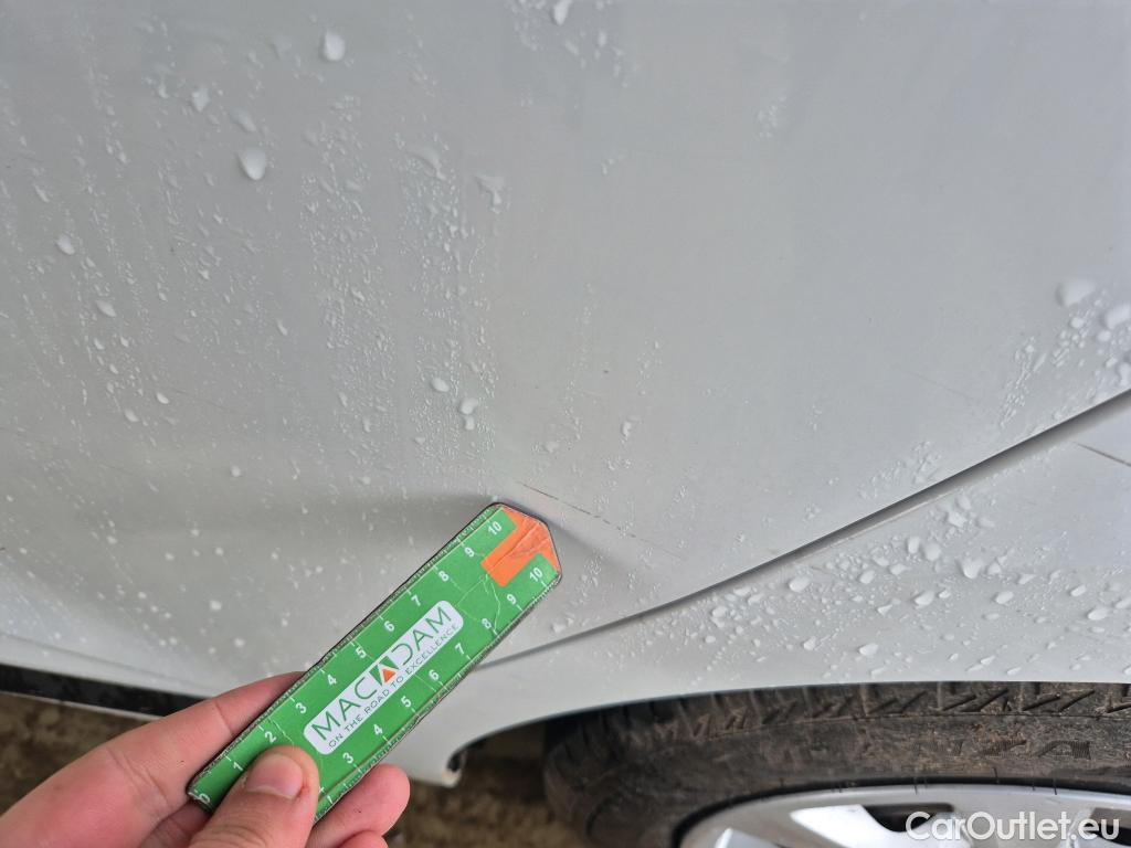  Renault  Clio RENAULT  / 2019 / 5P / berlina con portón Business Blue dCi 74kW (100CV) #21