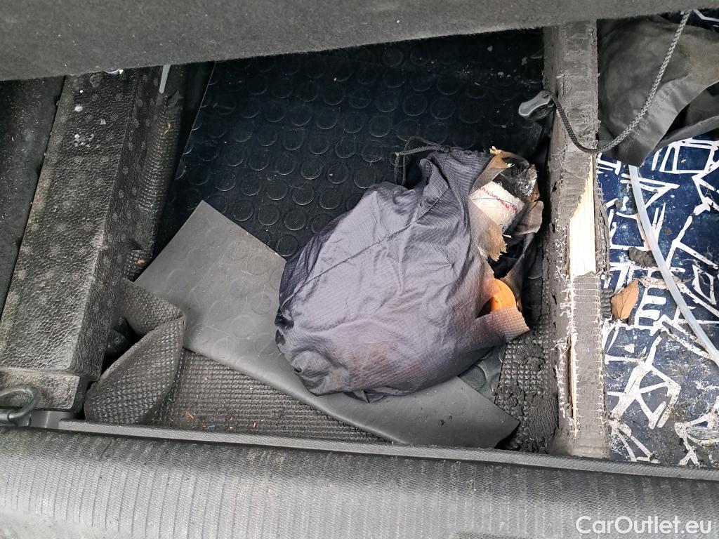  Peugeot  308 PEUGEOT  / 2021 / 5P / familiar SW Active Pack BlueHDi 130 S&S EAT8 #1