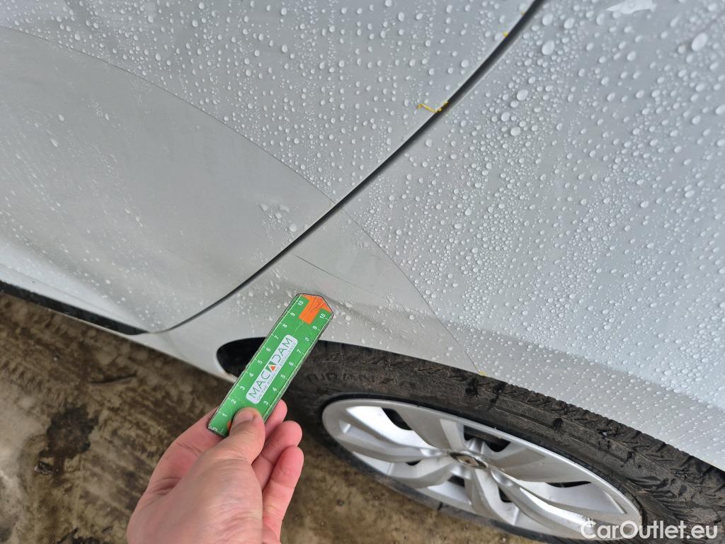  Renault  Clio RENAULT  / 2019 / 5P / berlina con portón Business Blue dCi 74kW (100CV) #29