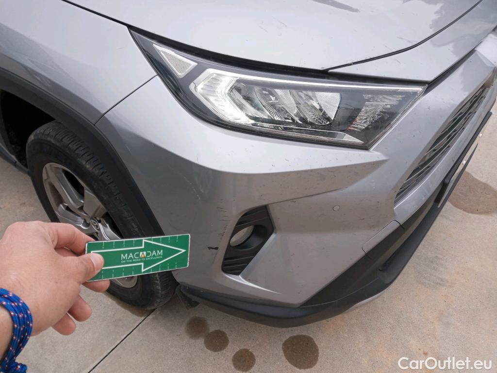  Toyota  RAV4 TOYOTA  / 2018 / 5P / todoterreno 2.5l 220H Advance #18