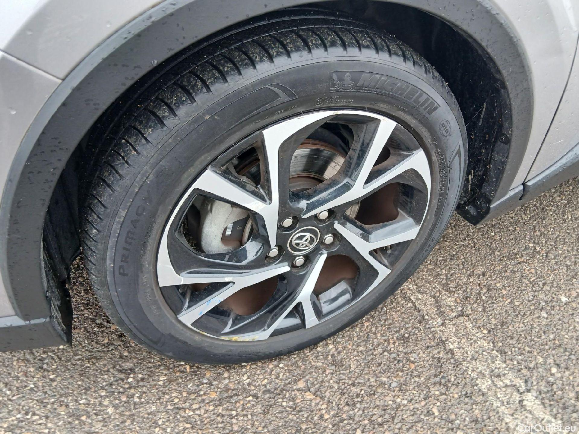  Toyota  C-HR TOYOTA  / 2016 / 5P / todoterreno 1.8 125H Advance (CX) #10