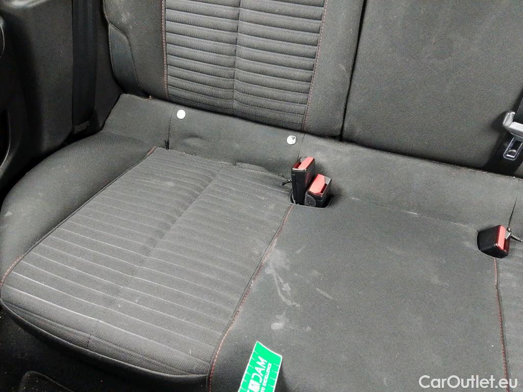  Peugeot  208 PEUGEOT  / 2019 / 5P / berlina con portón BlueHDi 73kW (100CV) Active Pack (AC) #10