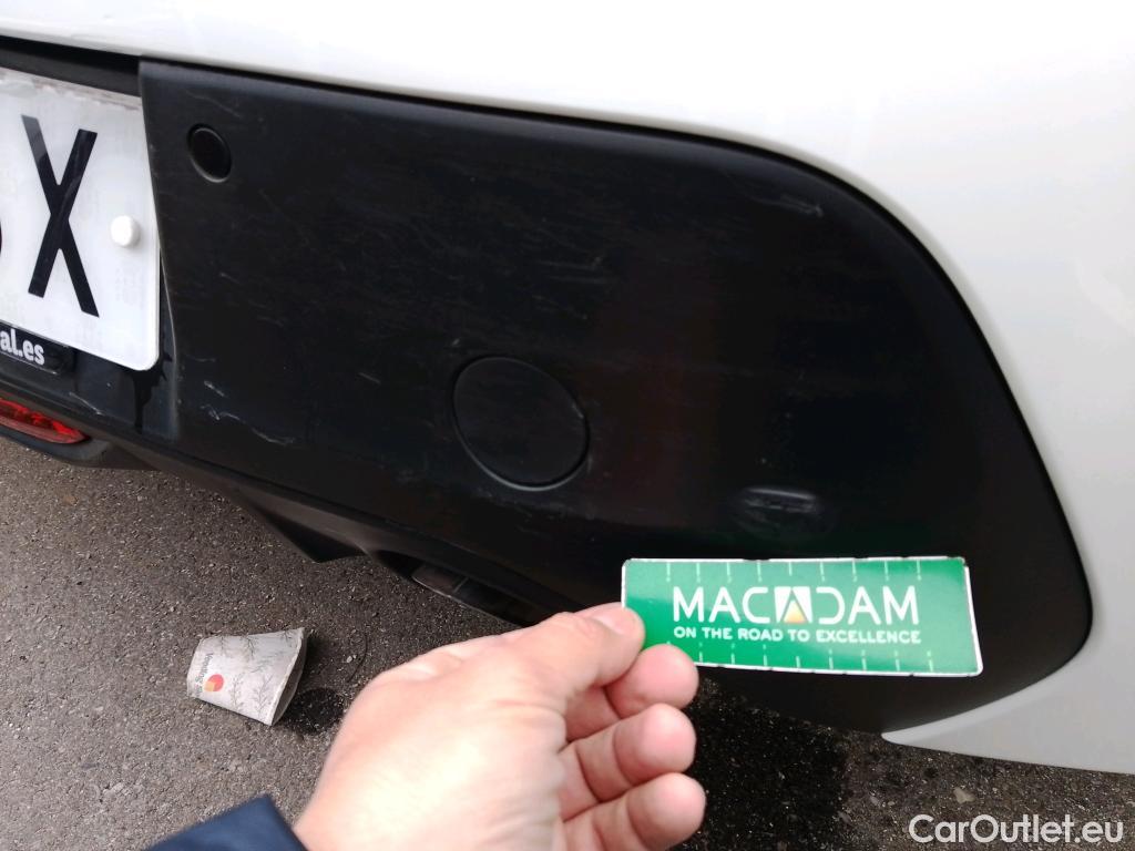  Peugeot  208 PEUGEOT  / 2019 / 5P / berlina con portón BlueHDi 73kW (100CV) Active Pack (AC) #14