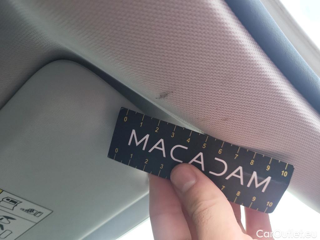  Peugeot  2008 PEUGEOT  / 2019 / 5P / todoterreno Active BlueHDI 100 S&S BVM6 #4