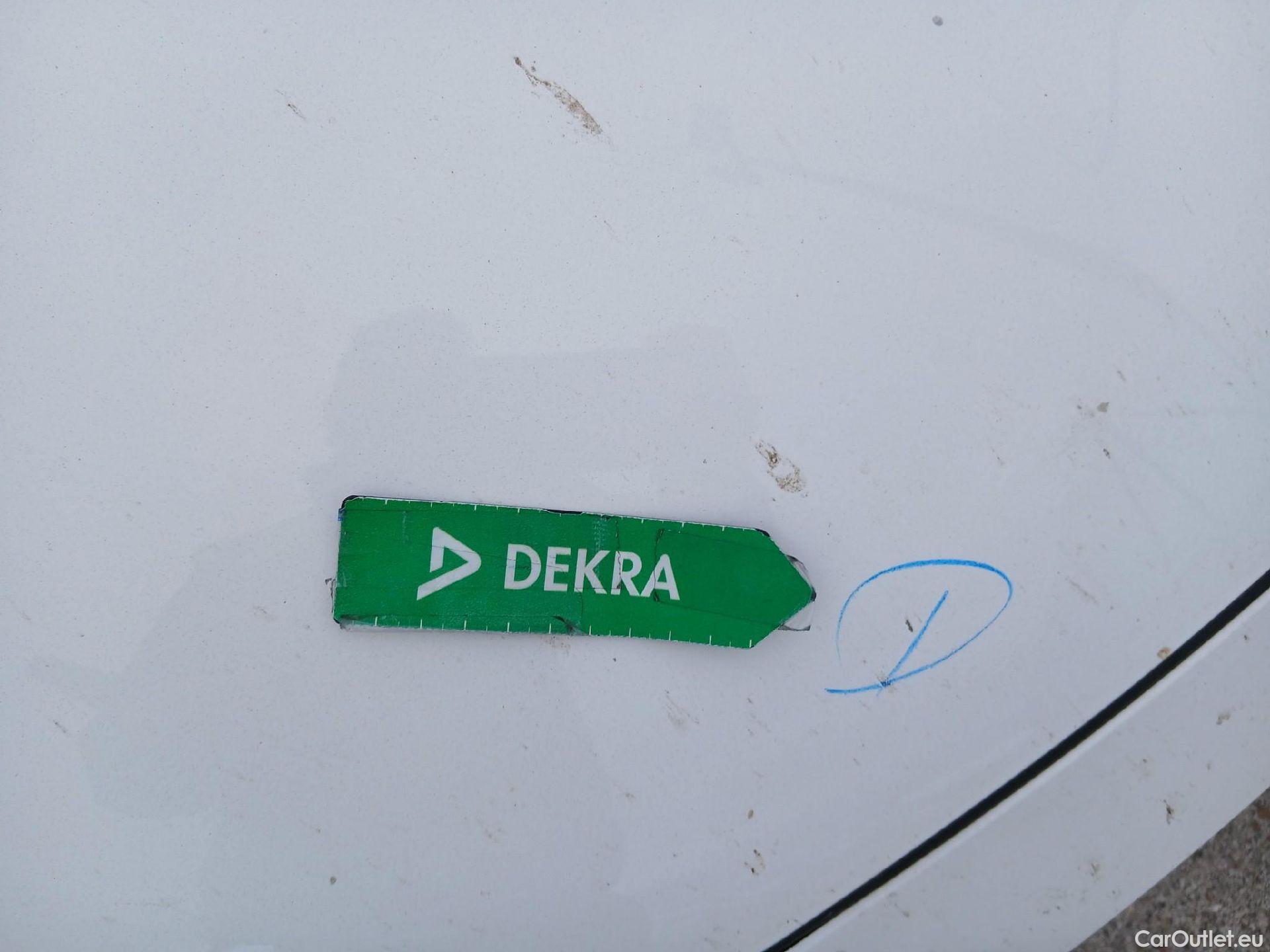  Toyota  Yaris TOYOTA  / 2020 / 5P / berlina con portón 1.5 120H Active Tech #7