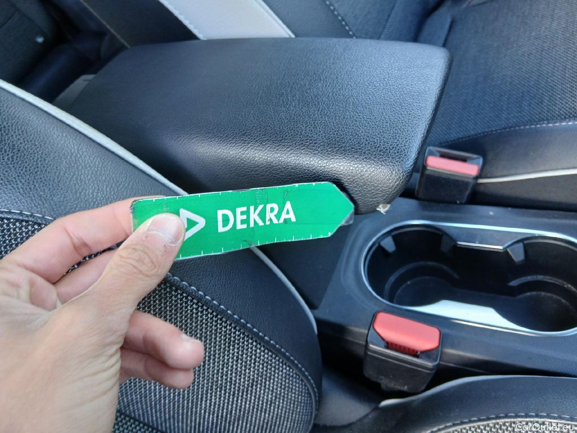  Renault  Captur RENAULT  / 2020 / 5P / todoterreno Zen TCe 140CV GPF Micro Híbrido #25