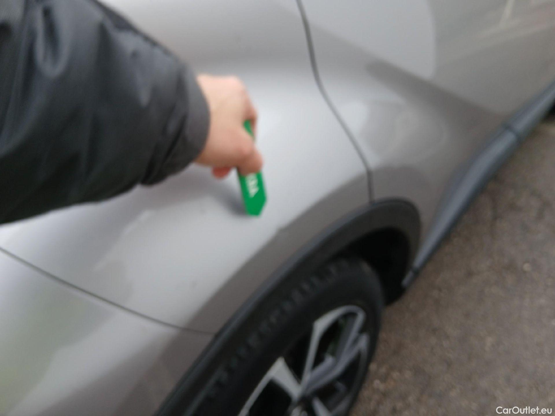  Toyota  C-HR TOYOTA  / 2016 / 5P / todoterreno 1.8 125H Advance (CX) #22