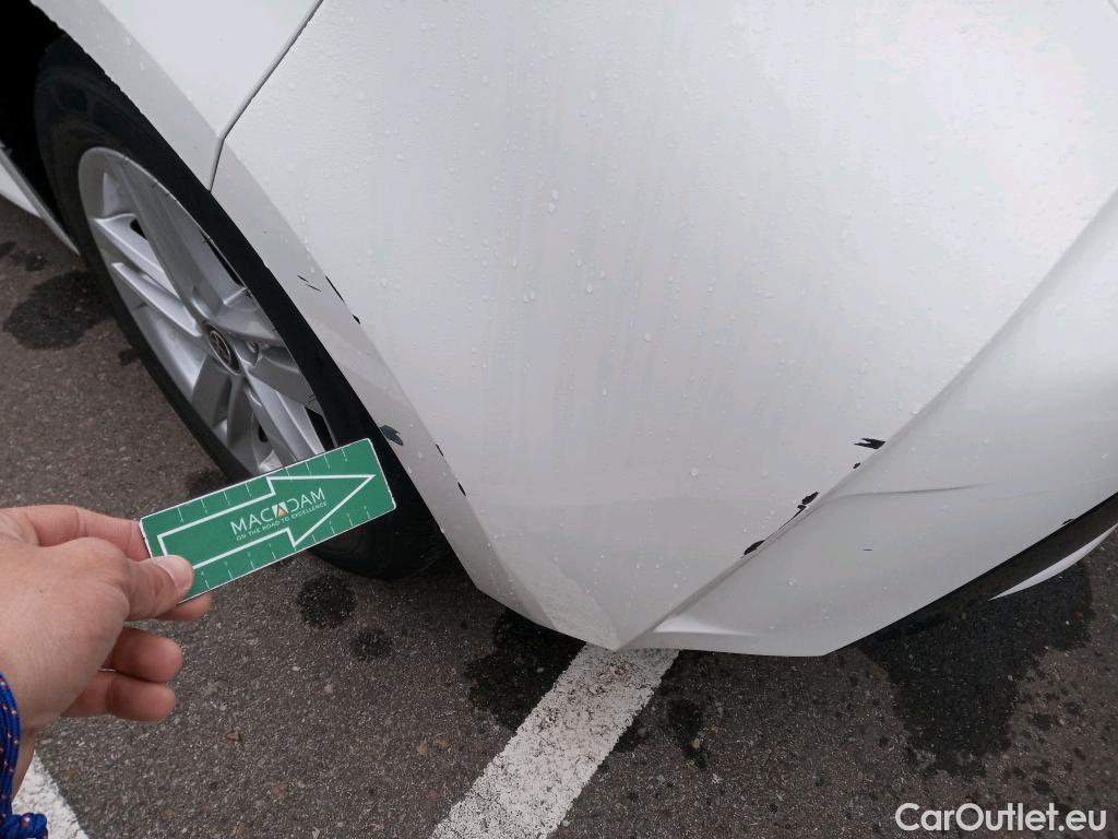  Toyota  Corolla TOYOTA  1.8 125H ACTIVE TECH E-CVT #13